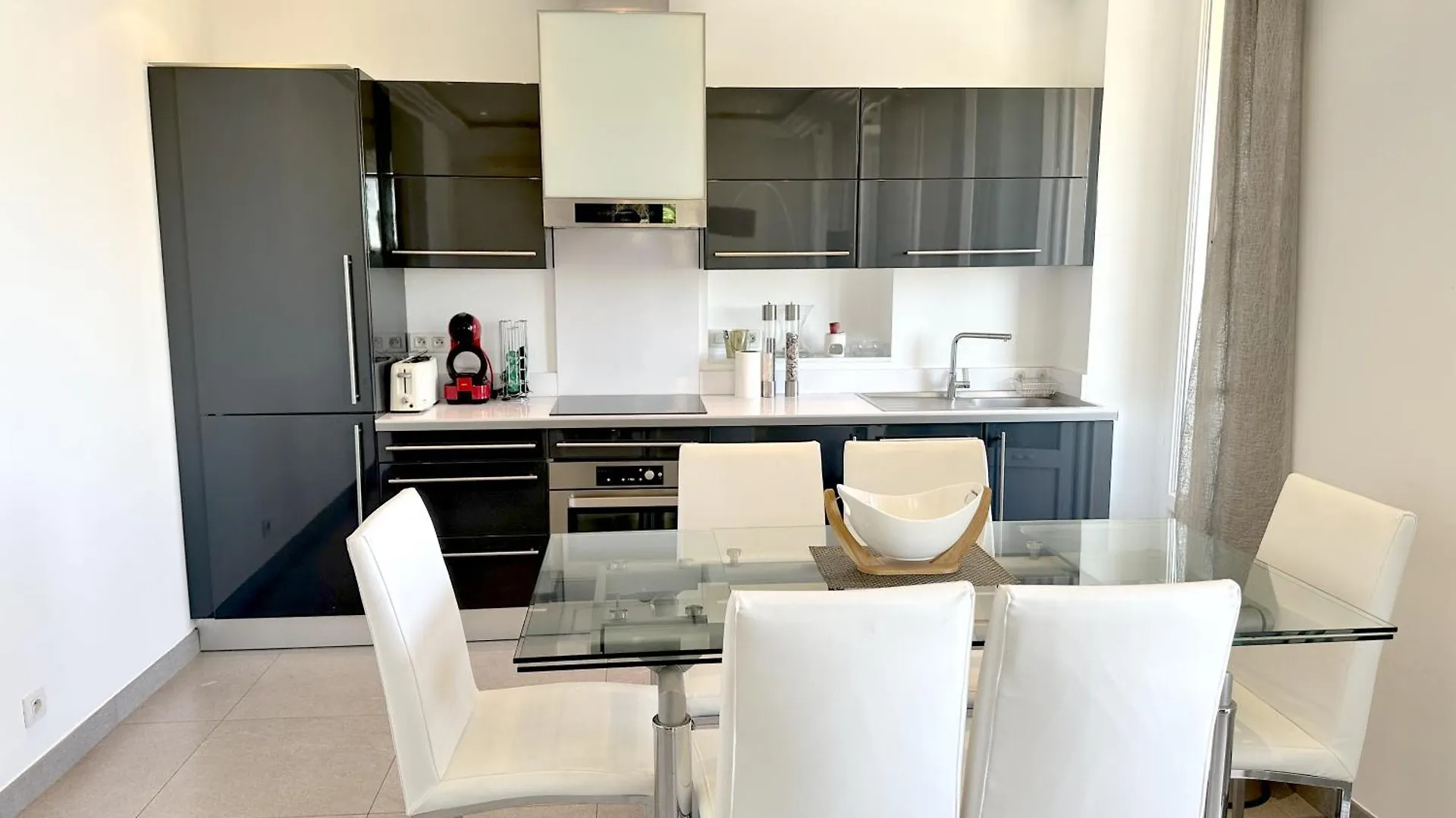 2 Bedrooms With See View Cannes Franciaország