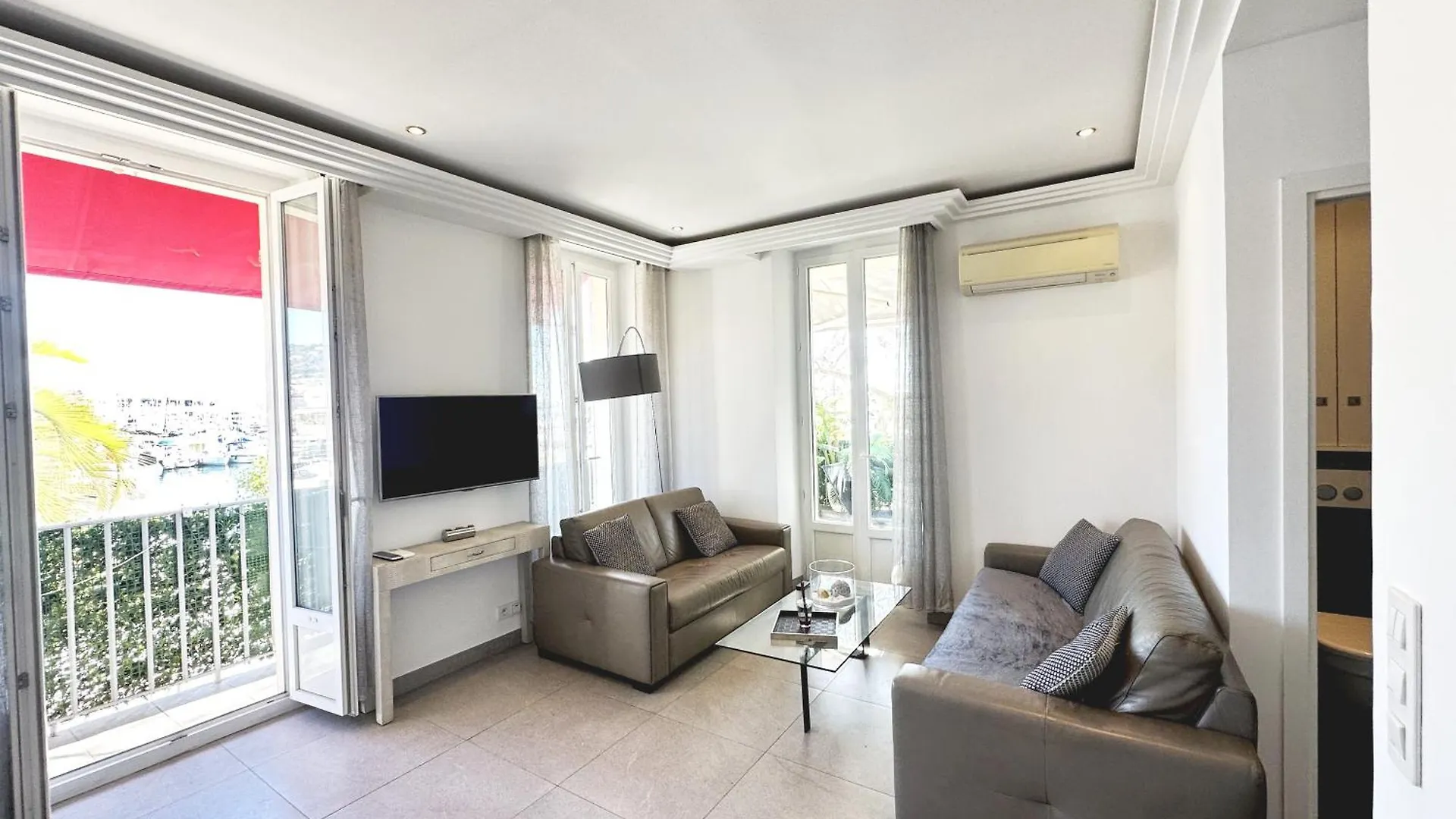 2 Bedrooms With See View Cannes Apartment