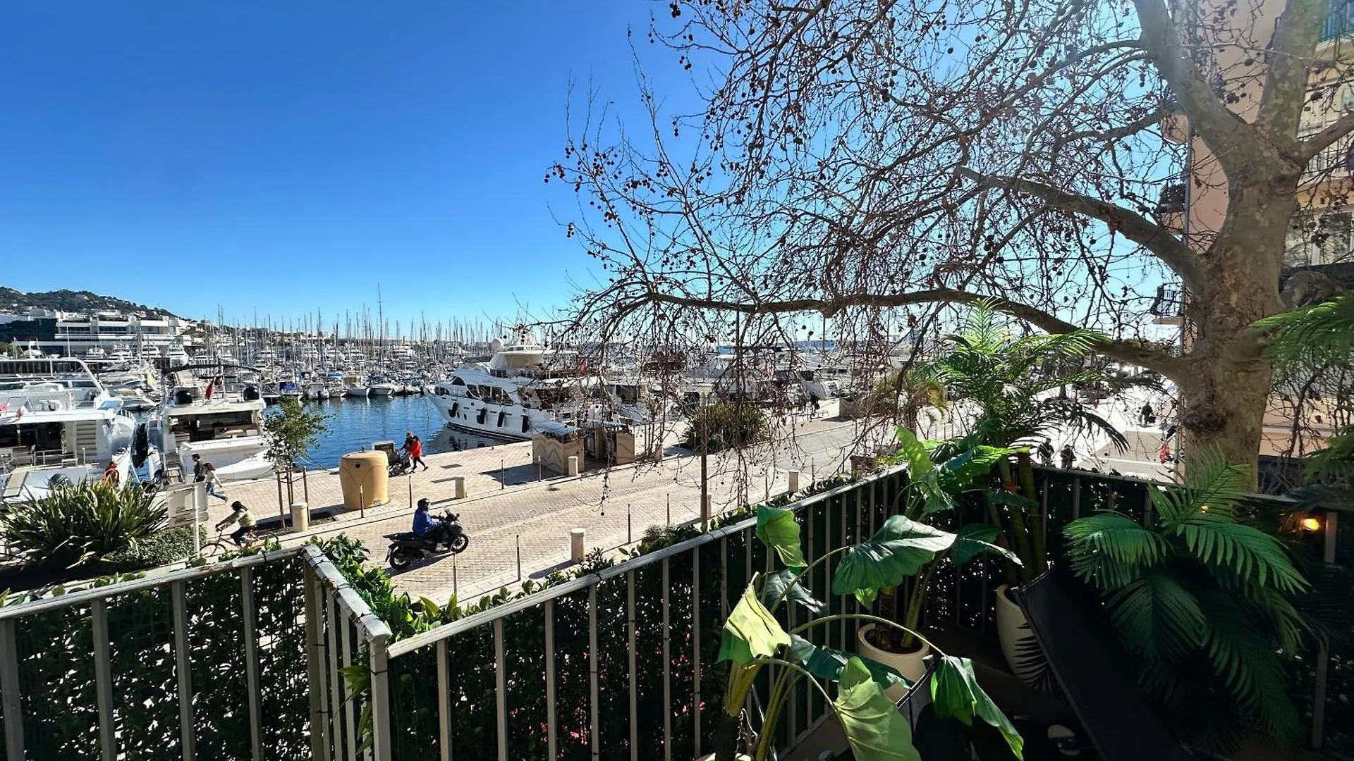 2 Bedrooms With See View Cannes 0*,  France